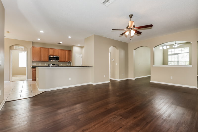 2,815/Mo, 444 Arch Ridge Loop Seffner, FL 33584 Family Room View