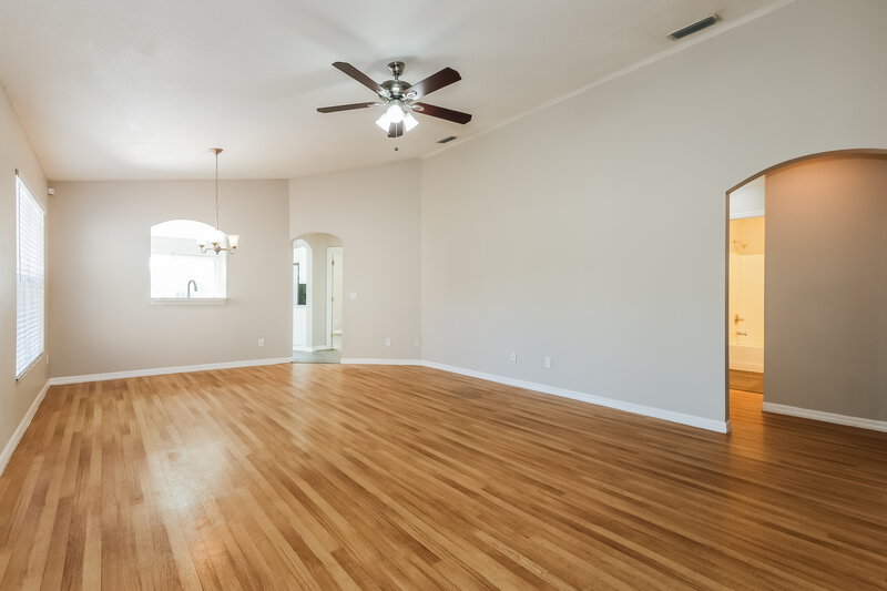 1,945/Mo, 12606 Montford Ln Riverview, FL 33579 Living Room View
