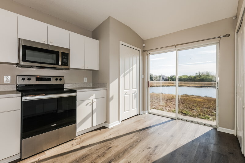 1,945/Mo, 12606 Montford Ln Riverview, FL 33579 Kitchen View