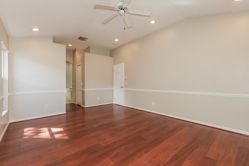 2,315/Mo, 2010 Berry Lake Dr Brandon, FL 33510 Main Bedroom View 2