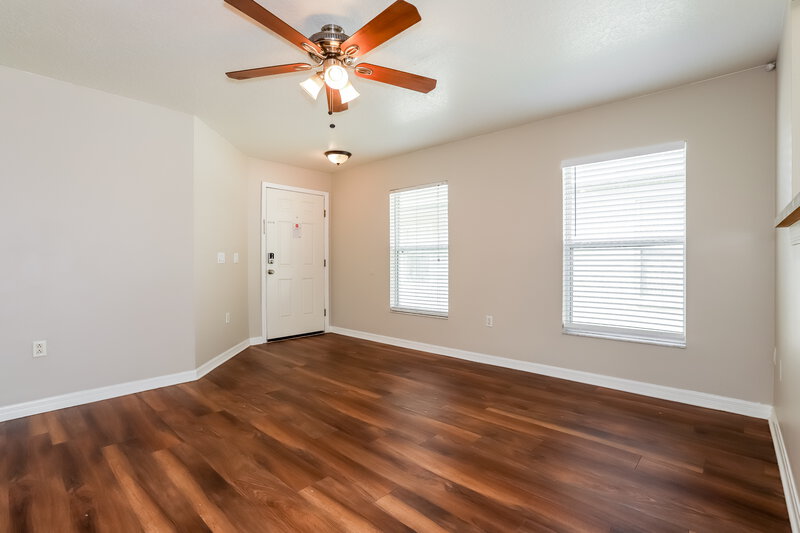 2,005/Mo, 11758 Mango Cross Ct Seffner, FL 33584 Living Room View