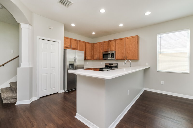 2,480/Mo, 11209 Wembley Landing Dr Lithia, FL 33547 Kitchen View 2