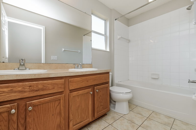 2,480/Mo, 11209 Wembley Landing Dr Lithia, FL 33547 Bathroom View