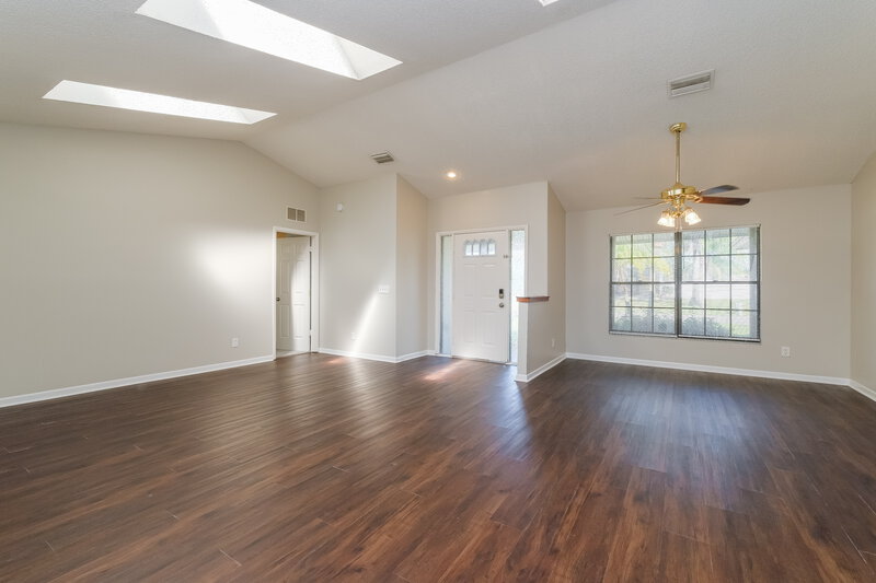 4,150/Mo, 1509 Carter Oaks Dr Valrico, FL 33596 Living Room View