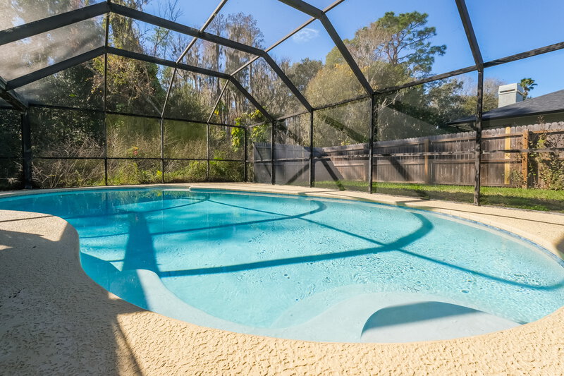 4,150/Mo, 1509 Carter Oaks Dr Valrico, FL 33596 Pool View
