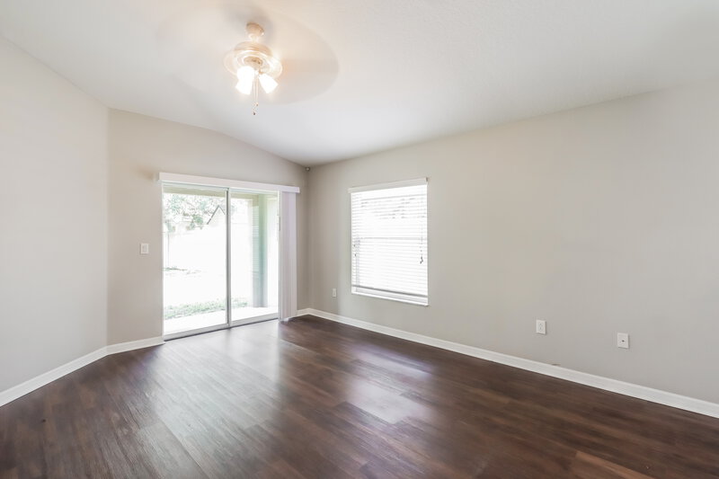 3,420/Mo, 7334 Lumber Port Dr Ruskin, FL 33573 Living Room View 2