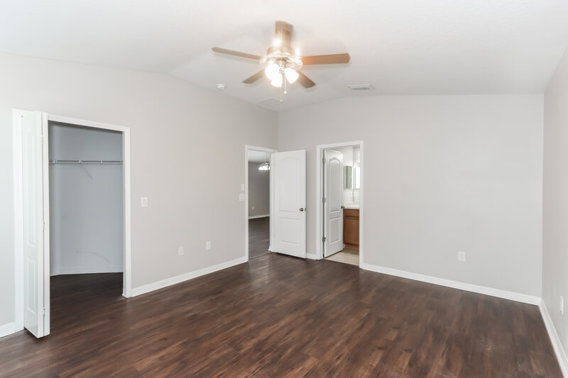 3,420/Mo, 7334 Lumber Port Dr Ruskin, FL 33573 Main Bedroom View 2