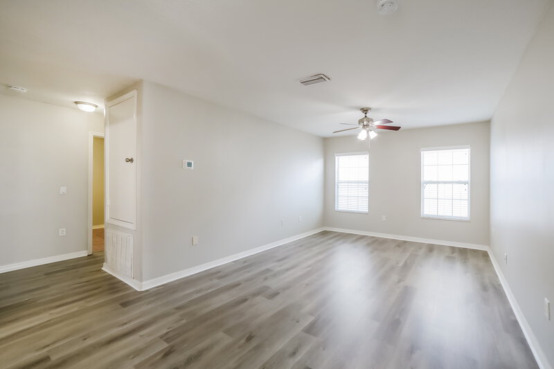 2,195/Mo, 12113 Fern Haven Ave Gibsonton, FL 33534 Loft View