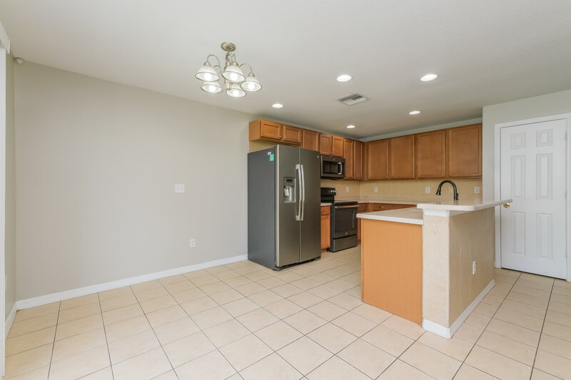 2,100/Mo, 12125 Tree Haven Ave Gibsonton, FL 33534 Breakfast Nook View