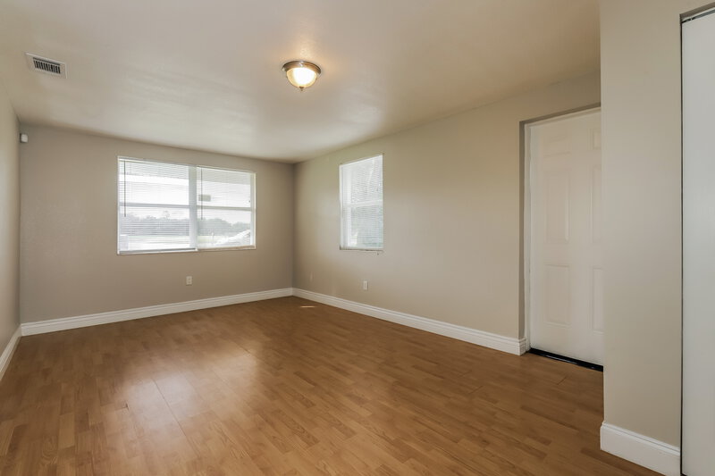 2,205/Mo, 3805 McIntosh Rd Dover, FL 33527 Family Room View