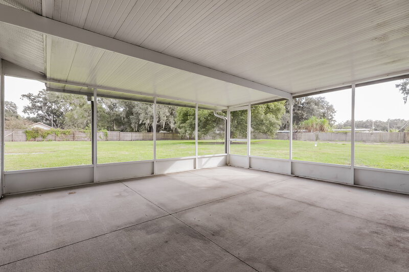 2,205/Mo, 3805 McIntosh Rd Dover, FL 33527 Sun Room View