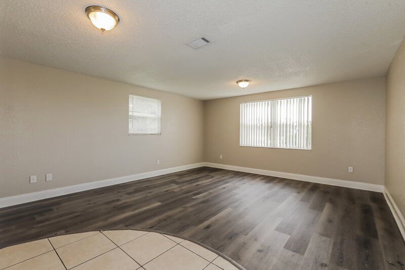 2,205/Mo, 3805 McIntosh Rd Dover, FL 33527 Main Bedroom View