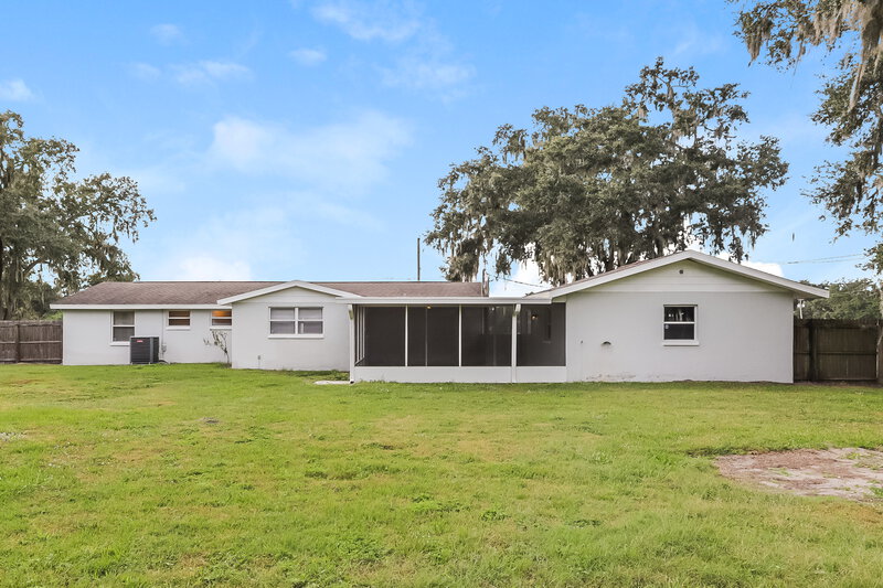 2,205/Mo, 3805 McIntosh Rd Dover, FL 33527 Rear View