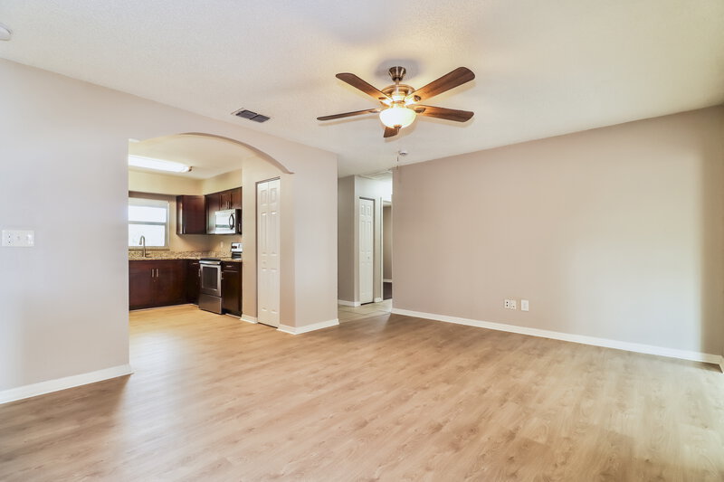 2,470/Mo, 6173 71st St N St Petersburg, FL 33709 Living Room View