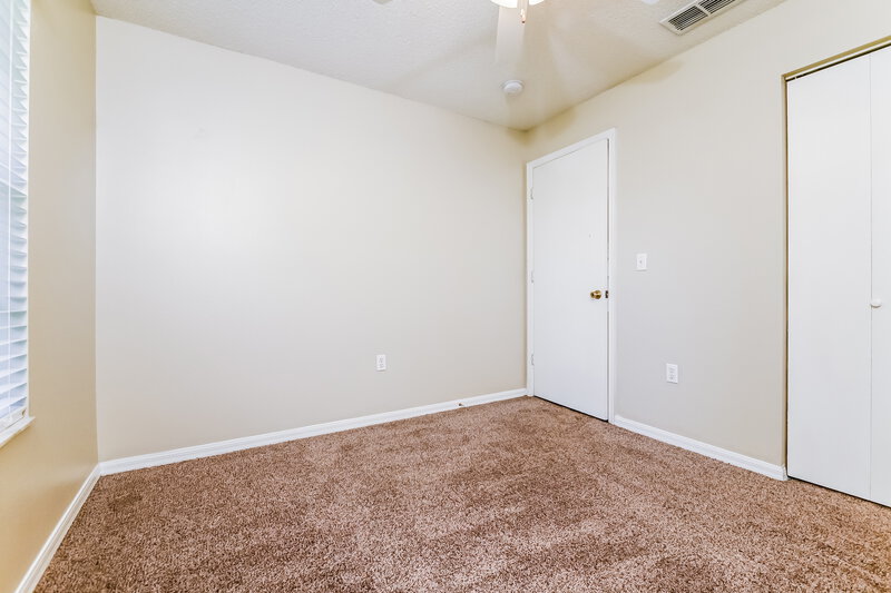 3,350/Mo, 37505 Layton Rd Dade City, FL 33525 Bedroom View