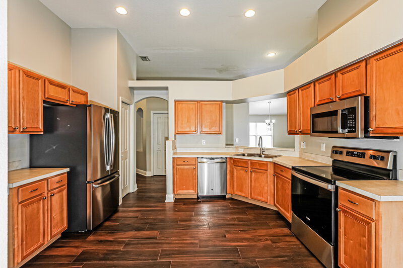 2,180/Mo, 31422 Wrencrest Dr Wesley Chapel, FL 33543 Kitchen View