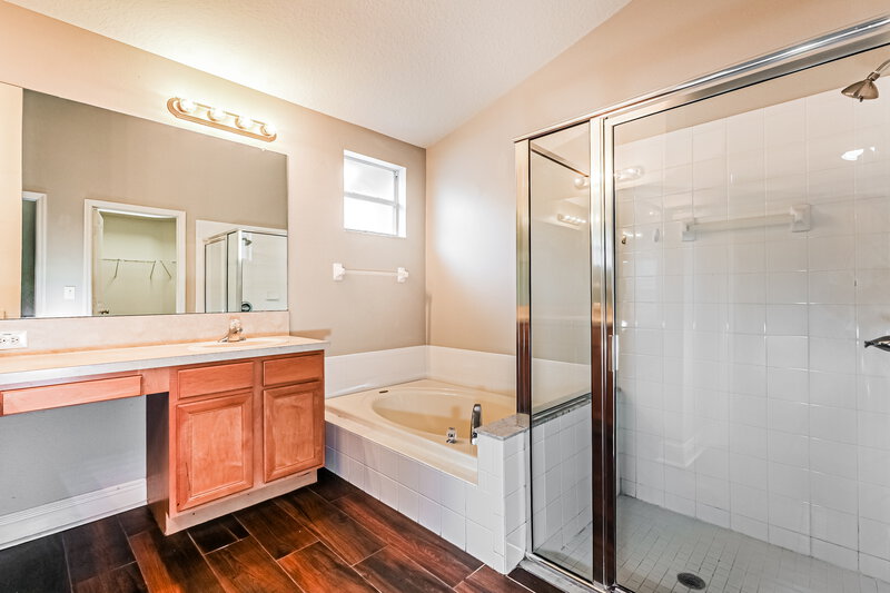 2,180/Mo, 31422 Wrencrest Dr Wesley Chapel, FL 33543 Main Bathroom View