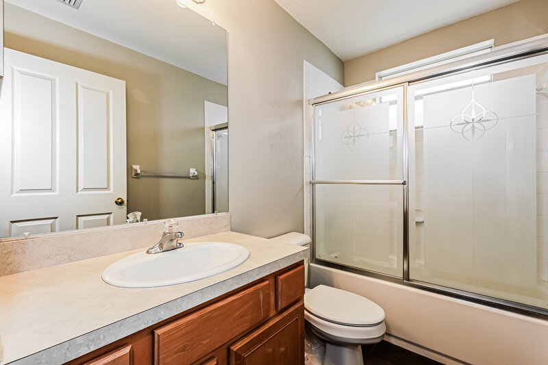 2,180/Mo, 31422 Wrencrest Dr Wesley Chapel, FL 33543 Bathroom View
