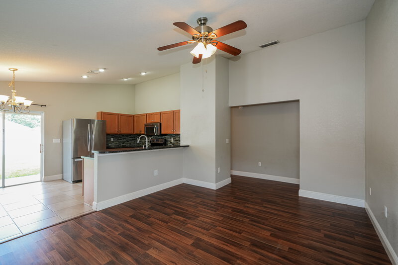 2,180/Mo, 5062 Belmont Park Ln Mulberry, FL 33860 Living Room View