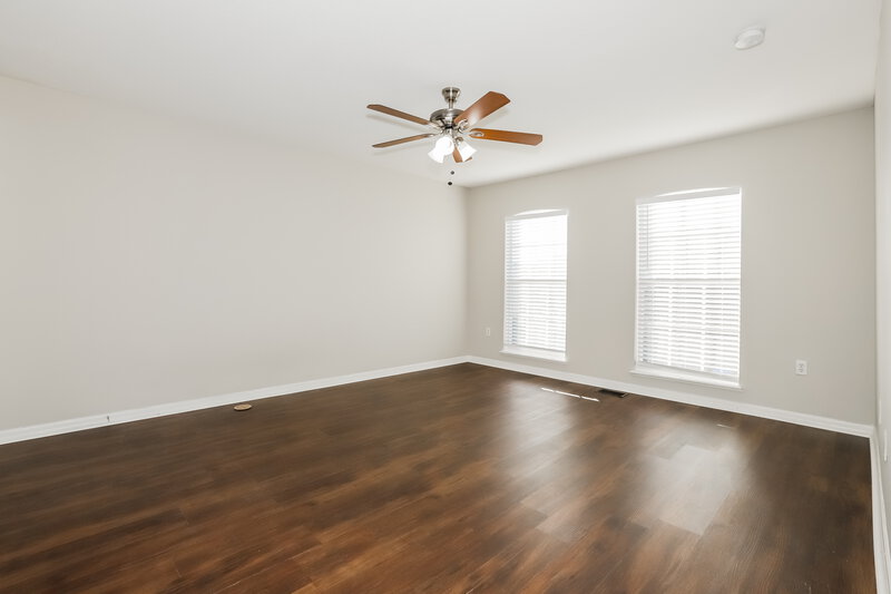 2,270/Mo, 9852 Ashburn Lake Dr Tampa, FL 33610 Main Bedroom View
