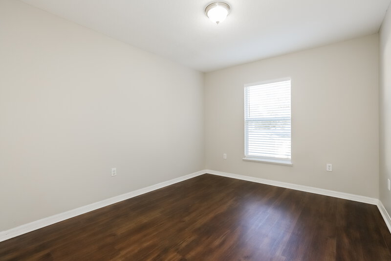 2,270/Mo, 9852 Ashburn Lake Dr Tampa, FL 33610 Bedroom View