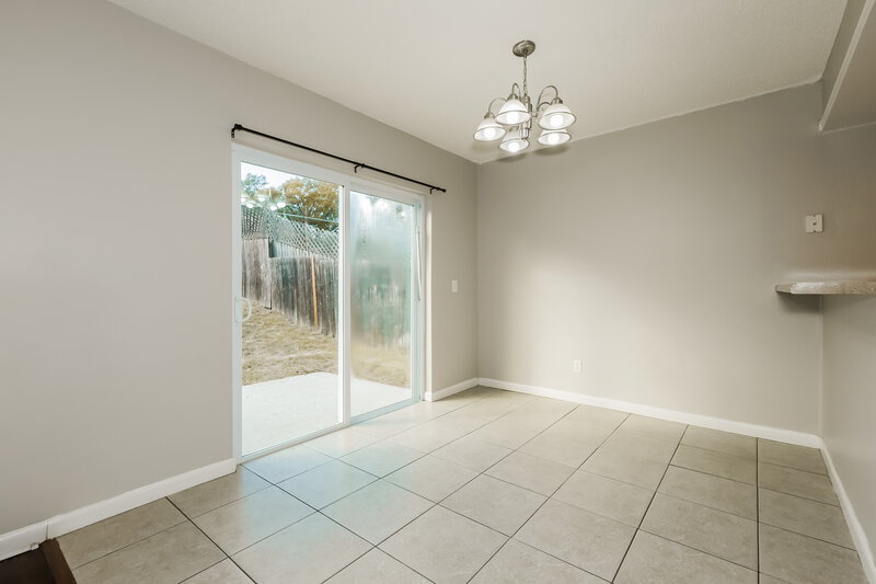 1,995/Mo, 318 Regal Park Dr Valrico, FL 33594 Dining Room View