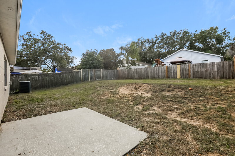 1,995/Mo, 318 Regal Park Dr Valrico, FL 33594 Rear View 2