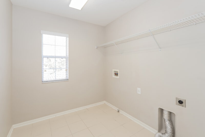 2,340/Mo, 31624 Spoonflower Cir Wesley Chapel, FL 33545 Laundry Room View