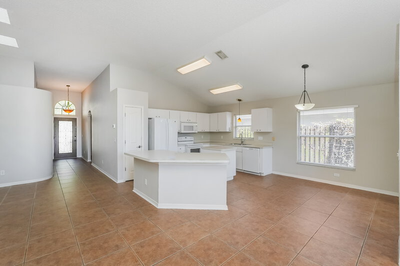4,060/Mo, 10247 Oasis Palm Dr Tampa, FL 33615 Living Room View 2