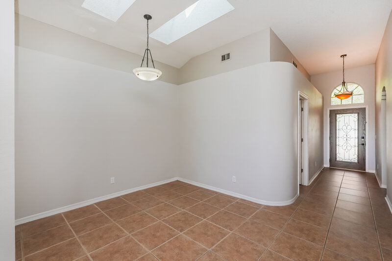 4,060/Mo, 10247 Oasis Palm Dr Tampa, FL 33615 Dining Room View