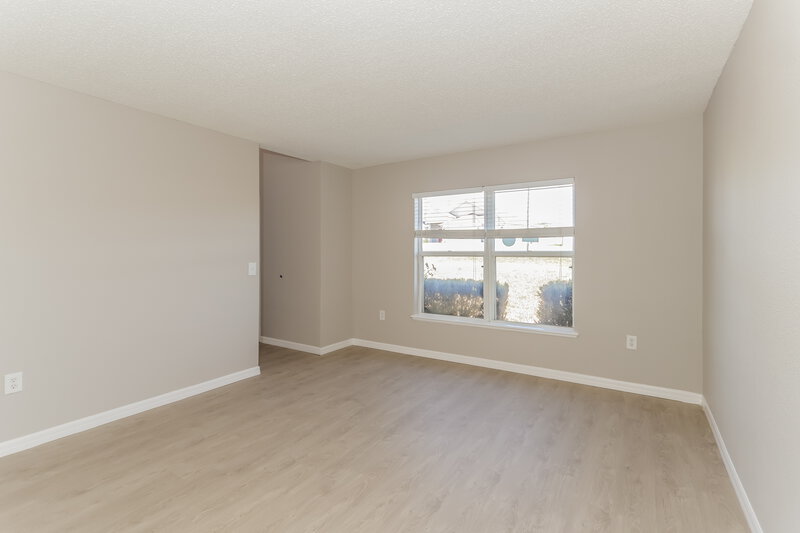 2,490/Mo, 12496 Maycrest Avenue Weeki Wachee, FL 34614 Living Room View 2