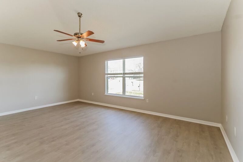 2,490/Mo, 12496 Maycrest Avenue Weeki Wachee, FL 34614 Main Bedroom View