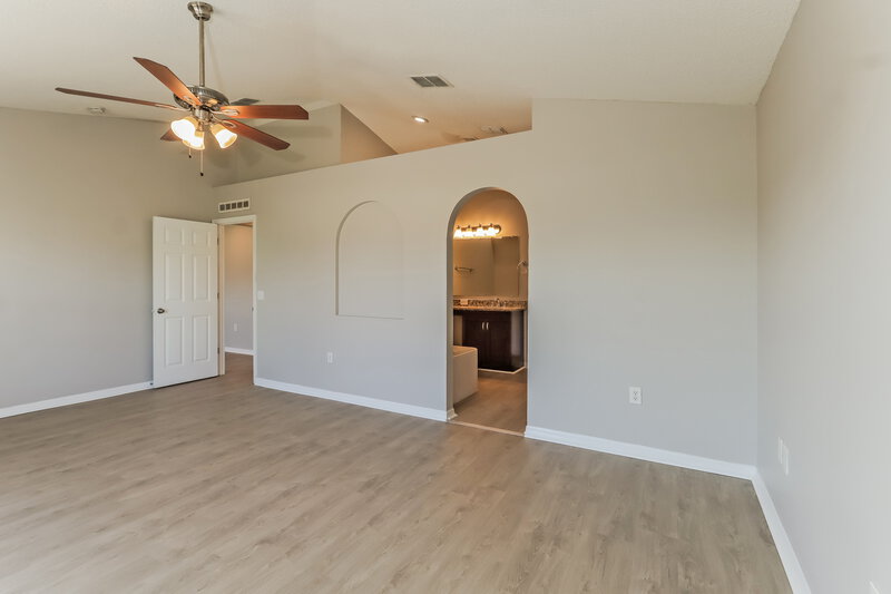 2,490/Mo, 12496 Maycrest Avenue Weeki Wachee, FL 34614 Main Bedroom View 2