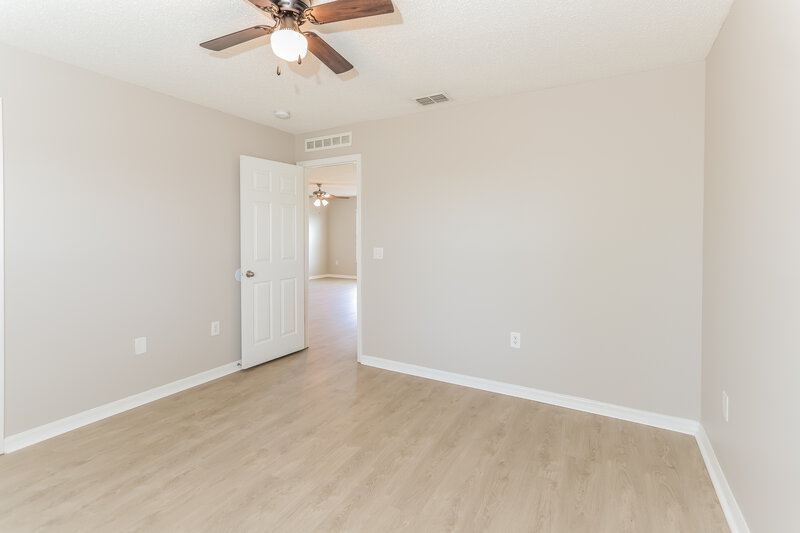 2,490/Mo, 12496 Maycrest Avenue Weeki Wachee, FL 34614 Bedroom View 4