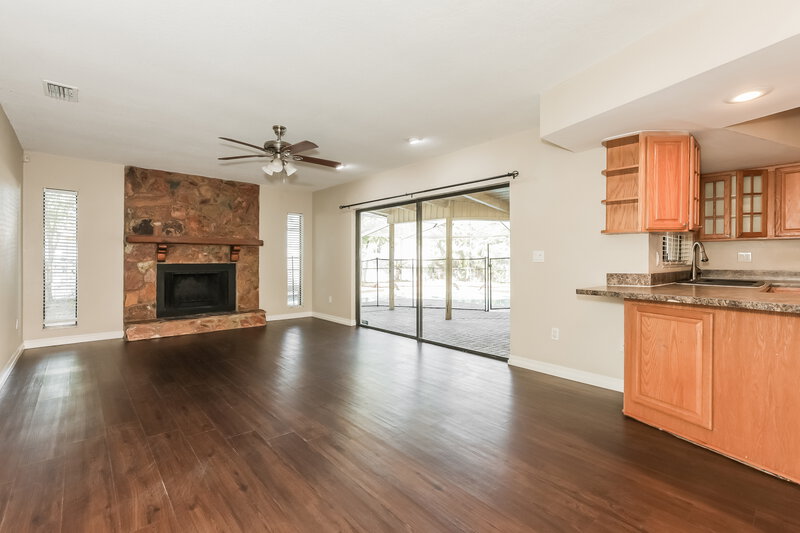 3,310/Mo, 5337 Northdale Blvd Tampa, FL 33624 Family Room View