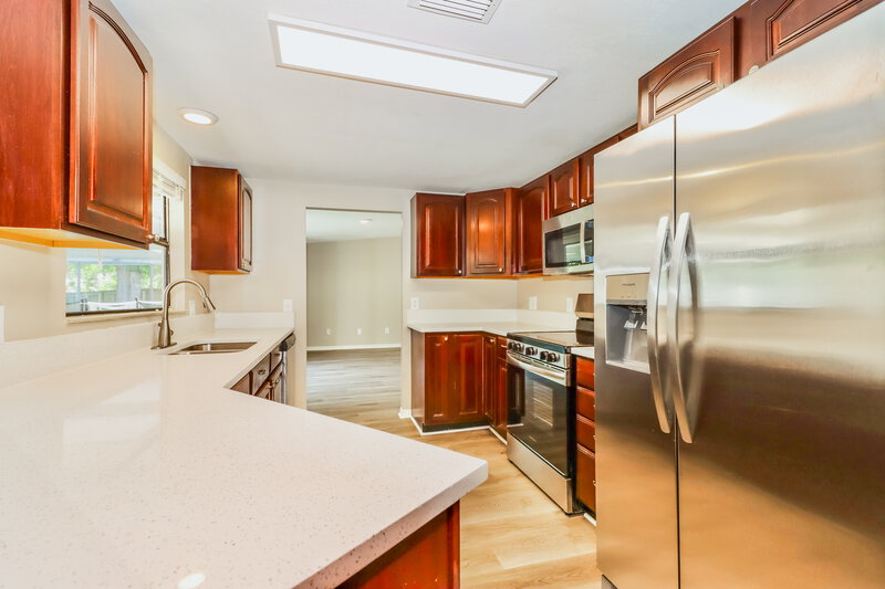 4,510/Mo, 1508 Albemarle Court Dunedin, FL 34698 Kitchen View 2