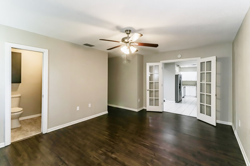 2,010/Mo, 5146 Londonderry Ln Wesley Chapel, FL 33543 Main Bedroom View