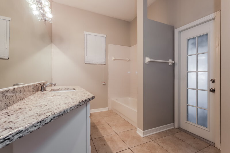 3,270/Mo, 6041 Cason Way Lakeland, FL 33812 Bathroom View
