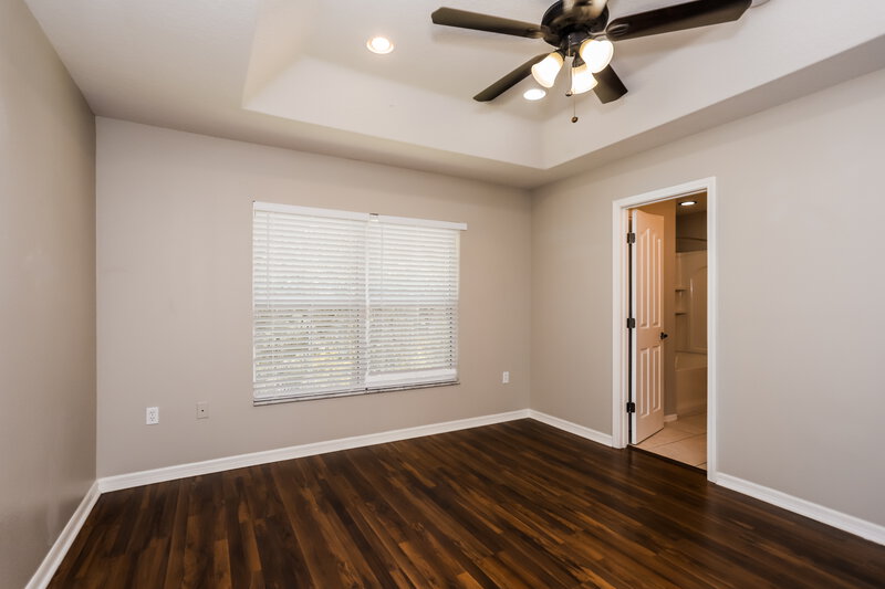 1,960/Mo, 10850 KENSINGTON PARK AVE Riverview, FL 33578 Main Bedroom View