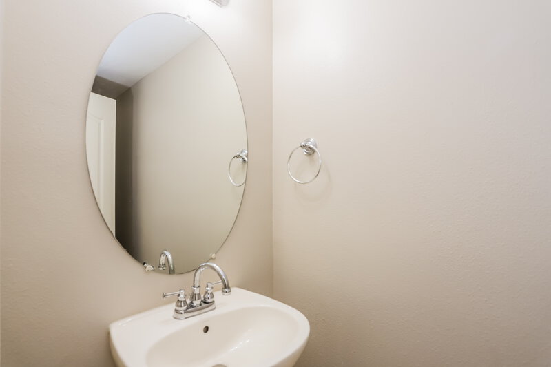 1,960/Mo, 10850 KENSINGTON PARK AVE Riverview, FL 33578 Bathroom View 2