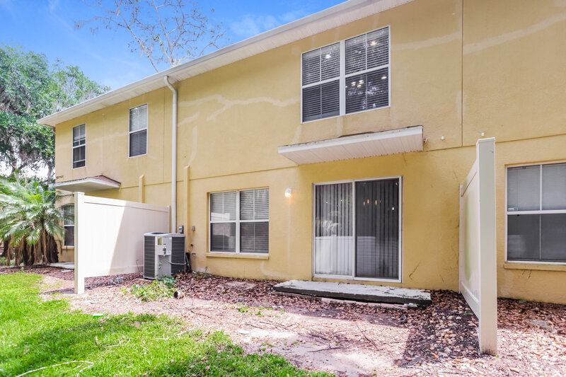 1,960/Mo, 10850 KENSINGTON PARK AVE Riverview, FL 33578 Rear View 2