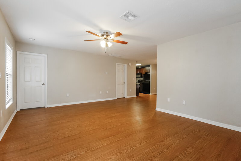 1,820/Mo, 411 Leafy Way Ave Spring Hill, FL 34606 Living Room View