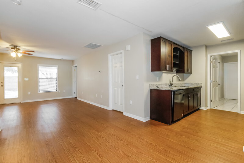 1,820/Mo, 411 Leafy Way Ave Spring Hill, FL 34606 Kitchen View