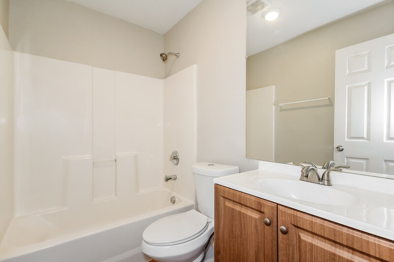 1,820/Mo, 411 Leafy Way Ave Spring Hill, FL 34606 Bathroom View