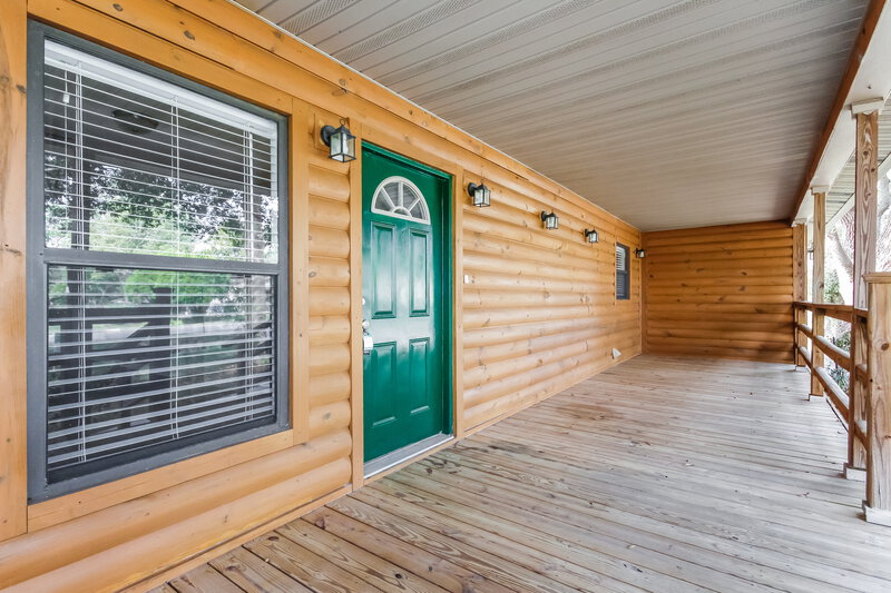 1,820/Mo, 411 Leafy Way Ave Spring Hill, FL 34606 Covered Porch View