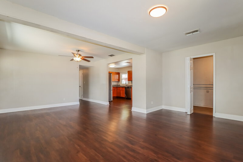 2,560/Mo, 5100 98Th Ave N Pinellas Park, FL 33782 Dining Room View