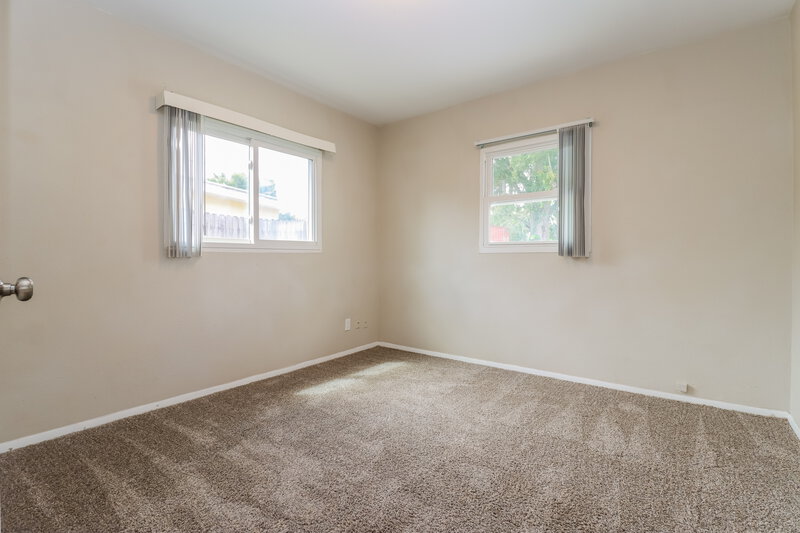 2,560/Mo, 5100 98Th Ave N Pinellas Park, FL 33782 Bedroom View 2