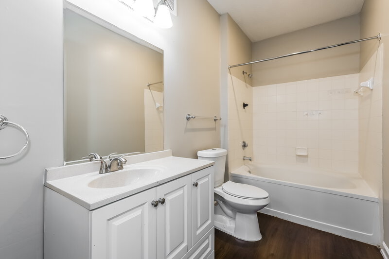 1,760/Mo, 17980 Villa Creek Dr Tampa, FL 33647 Bathroom View