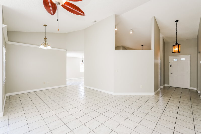 2,090/Mo, 12138 Fruitwood Dr Riverview, FL 33569 Living Room View 2