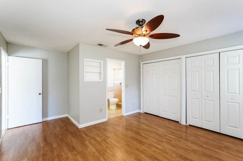 2,090/Mo, 12138 Fruitwood Dr Riverview, FL 33569 Main Bedroom View 2